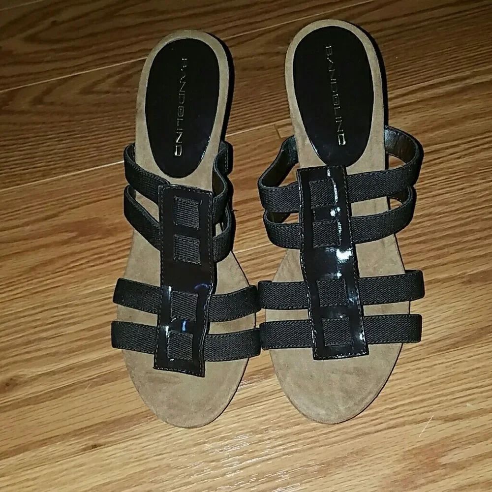 Bandolino Brown heeled sandals Sz. 7.5 NWOT